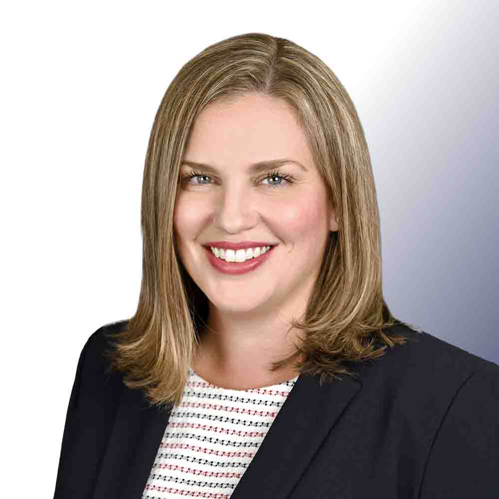 Laurie Collins headshot